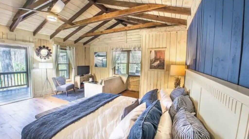 Photo of Livingroom in Glenville