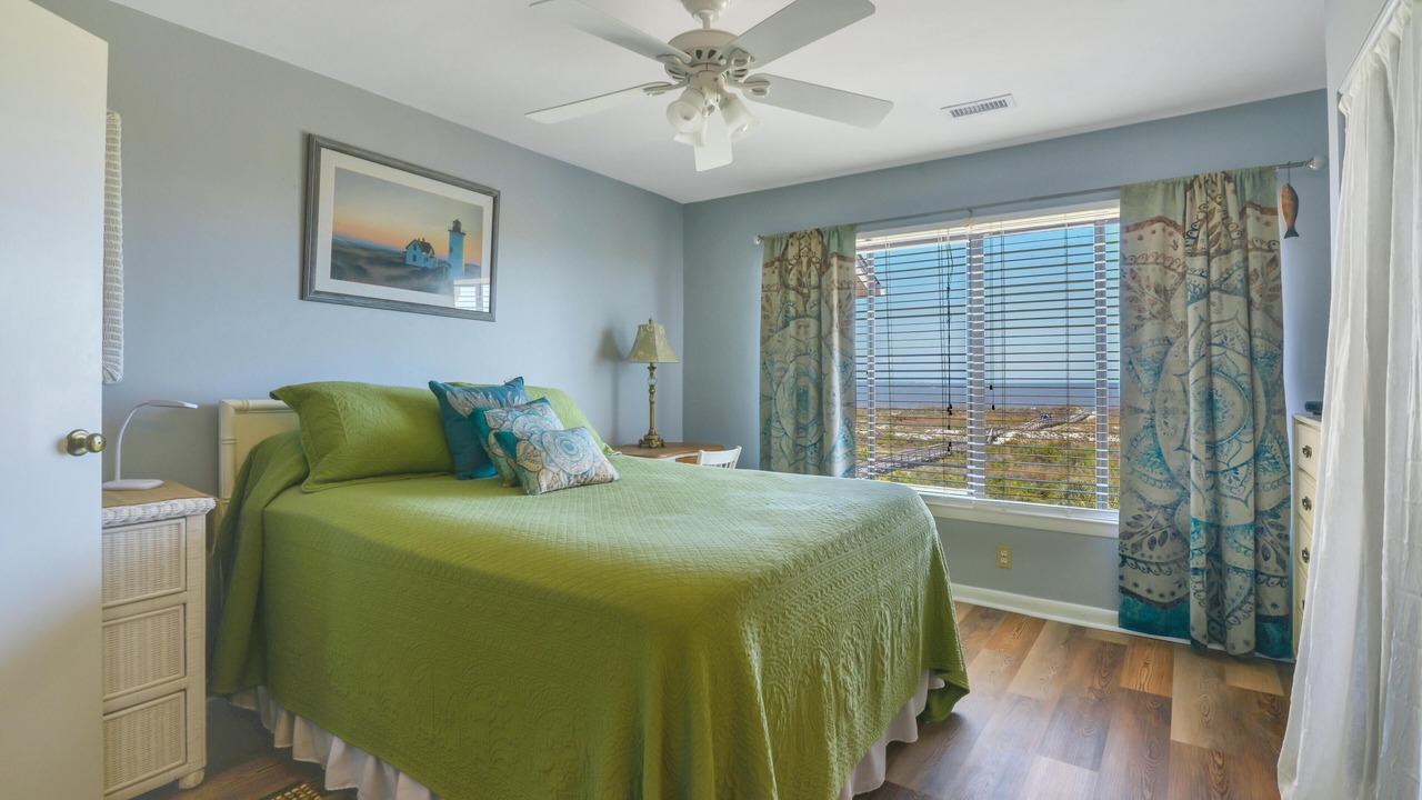 Photo of Bedroom in Oceanmarsh Subdivision