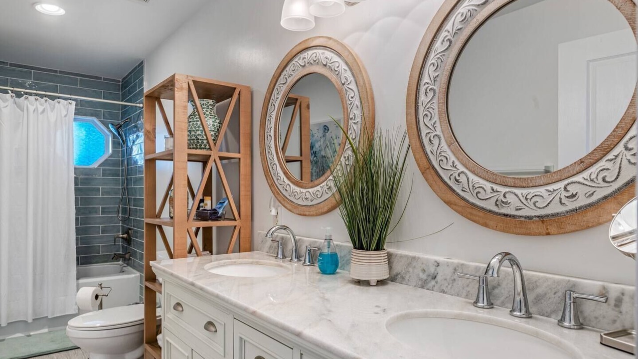 Photo of Bathroom in Tybee Island