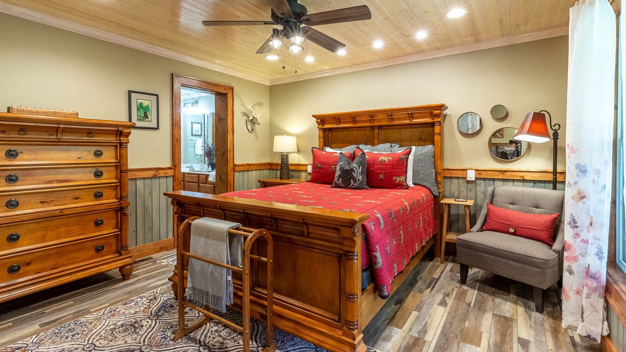 Photo of Bedroom in Cullowhee
