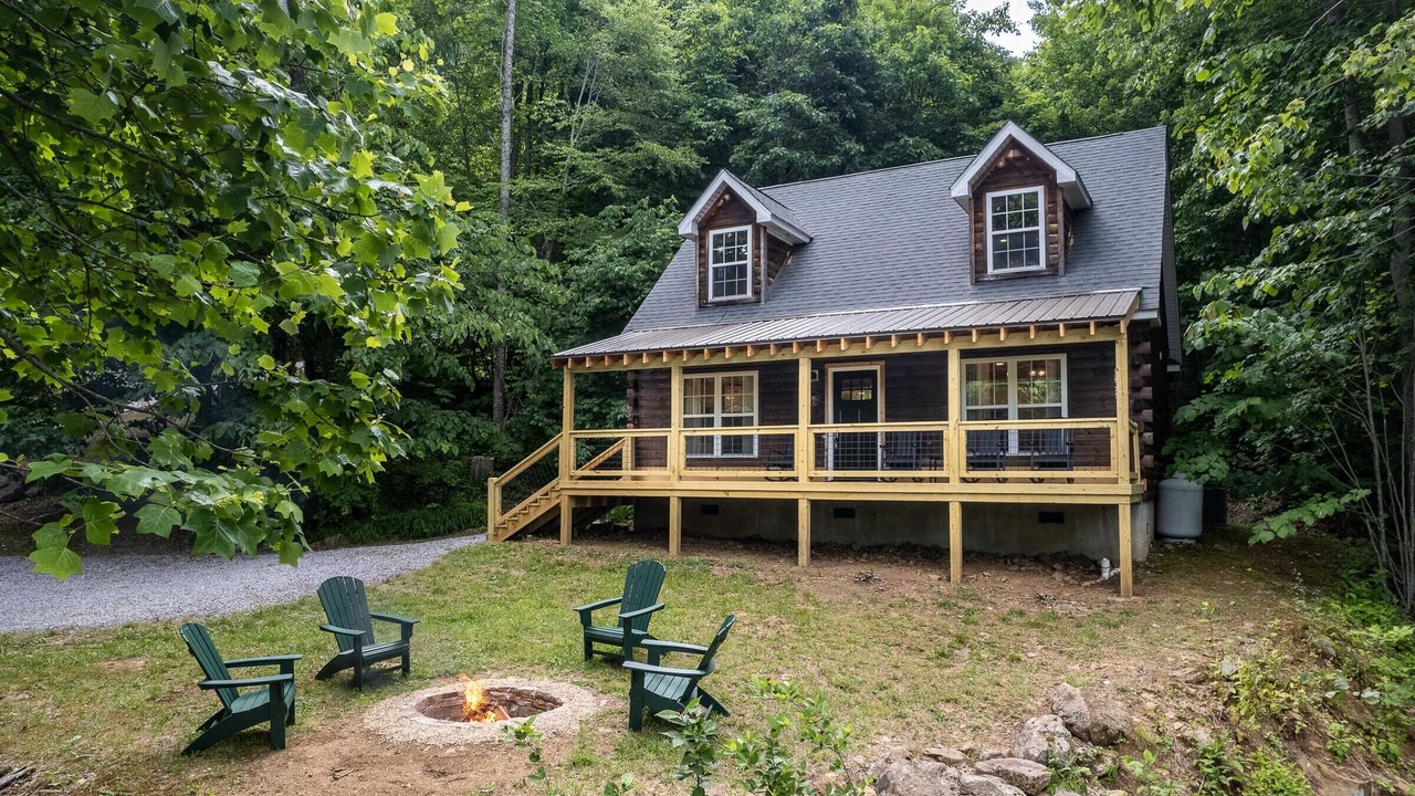 Photo of Patio Balcony in Cullowhee