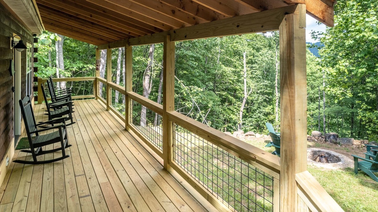 Photo of Patio Balcony in Cullowhee