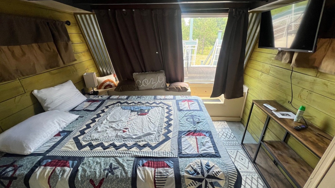 Photo of Bedroom in Salem