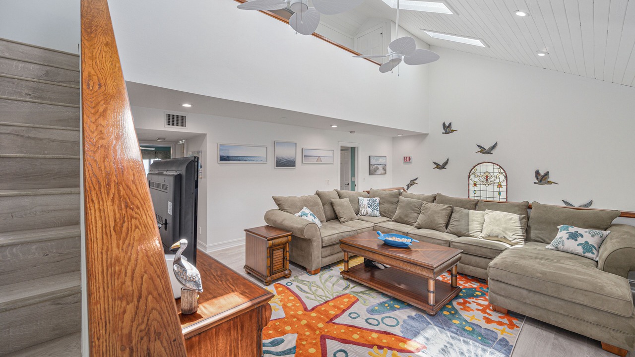 Photo of Livingroom in Ambersand Beach