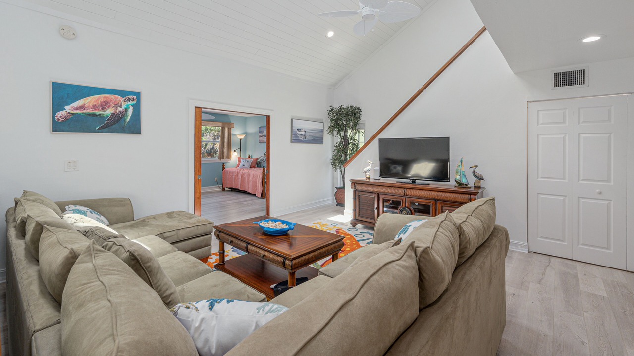 Photo of Livingroom in Ambersand Beach