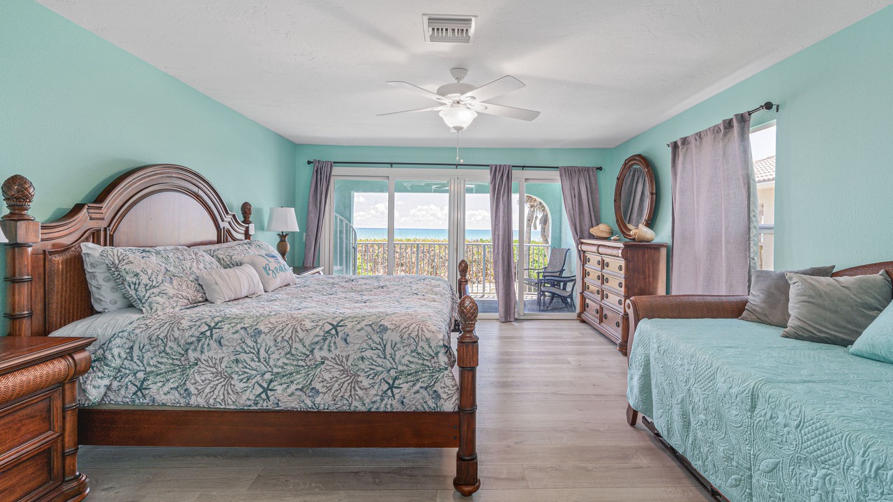 Photo of Bedroom in Ambersand Beach
