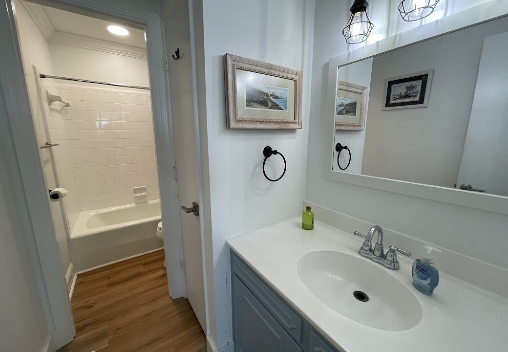 Photo of Bathroom in Inlet Harbour
