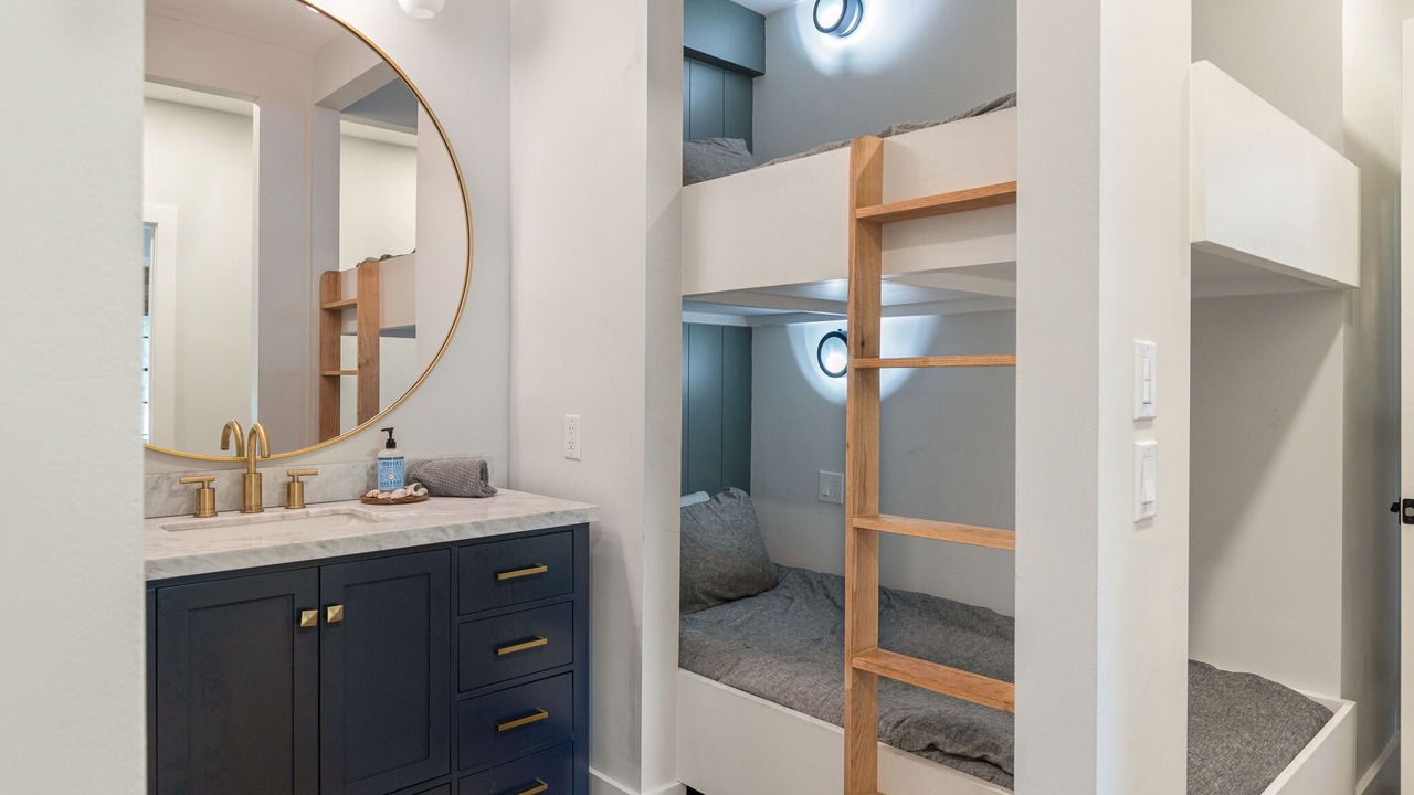 Photo of Bedroom in Melrose on the Beach