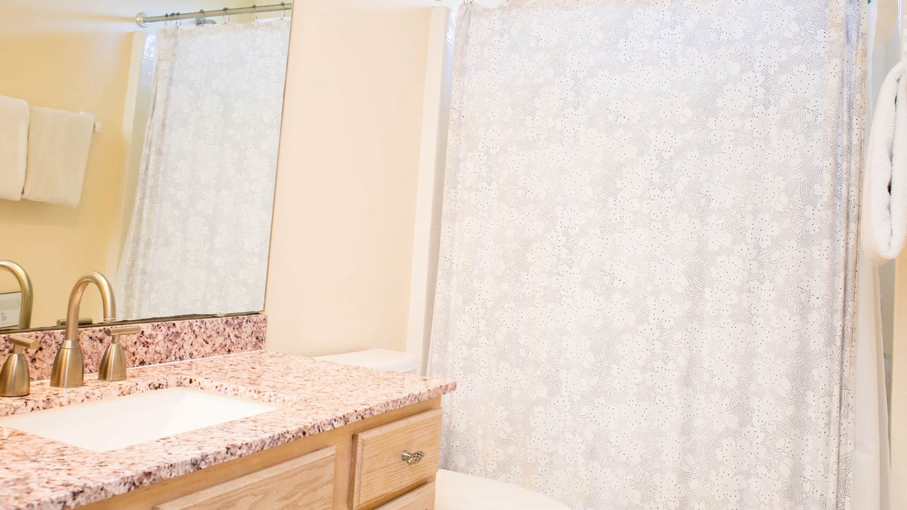 Photo of Bathroom in Lake Berkley