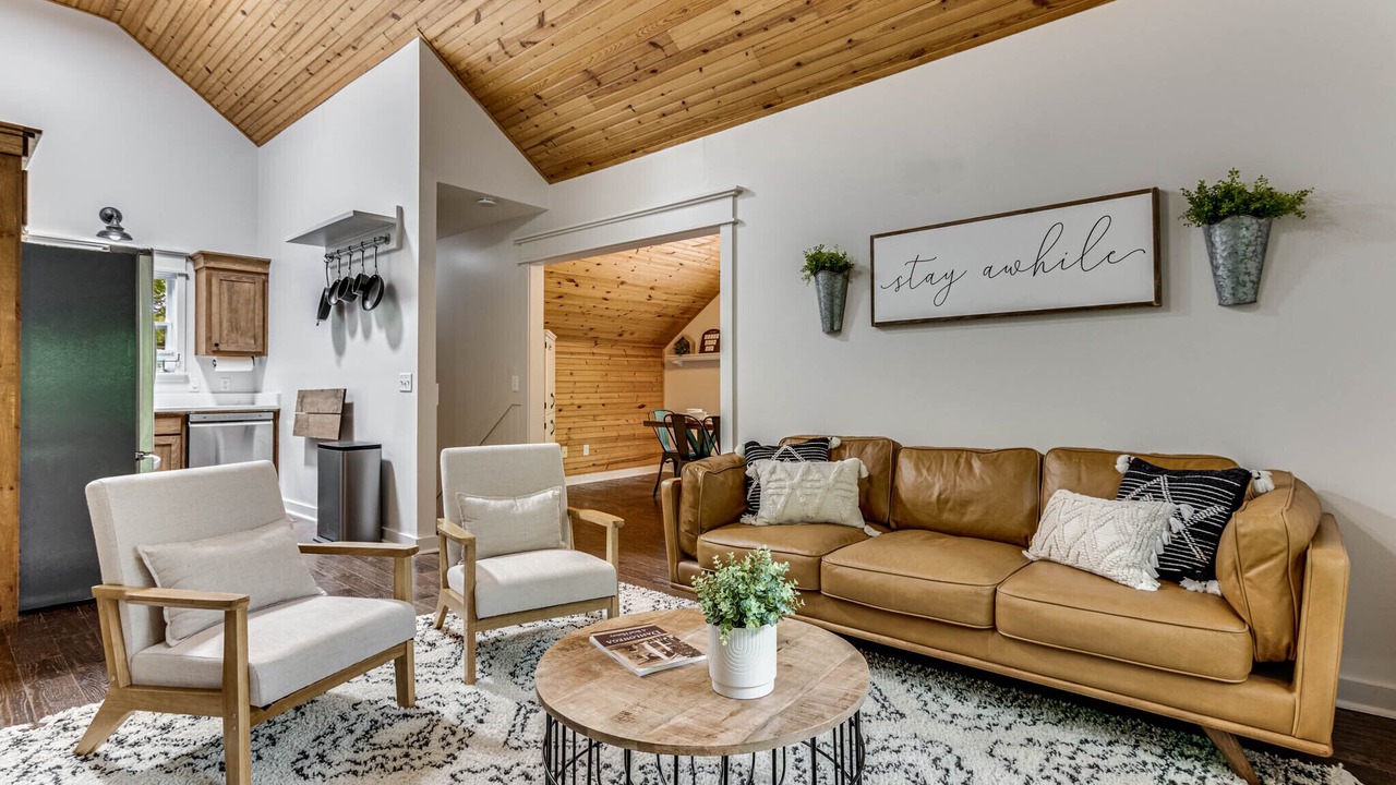 Photo of Livingroom in Dahlonega