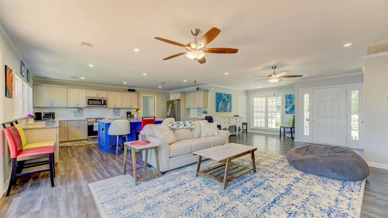 Photo of Livingroom in Chapin