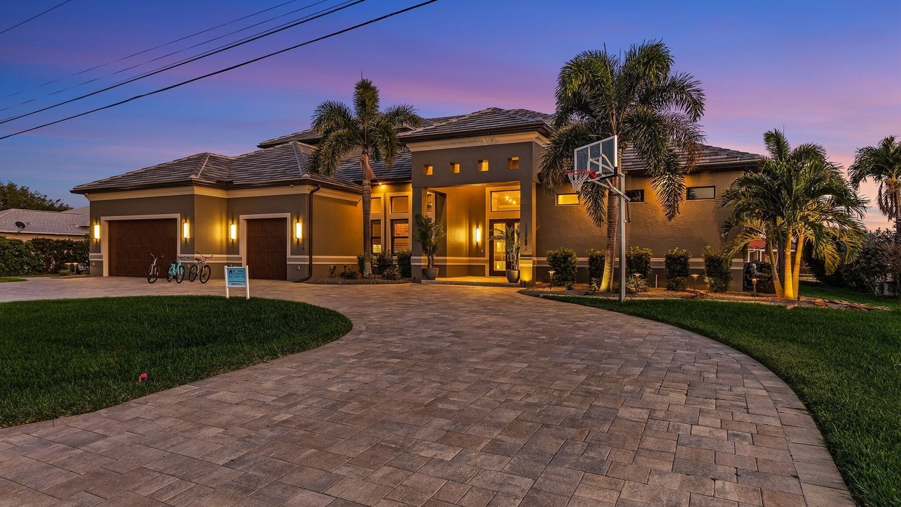 Photo of Outdoor in Pelican