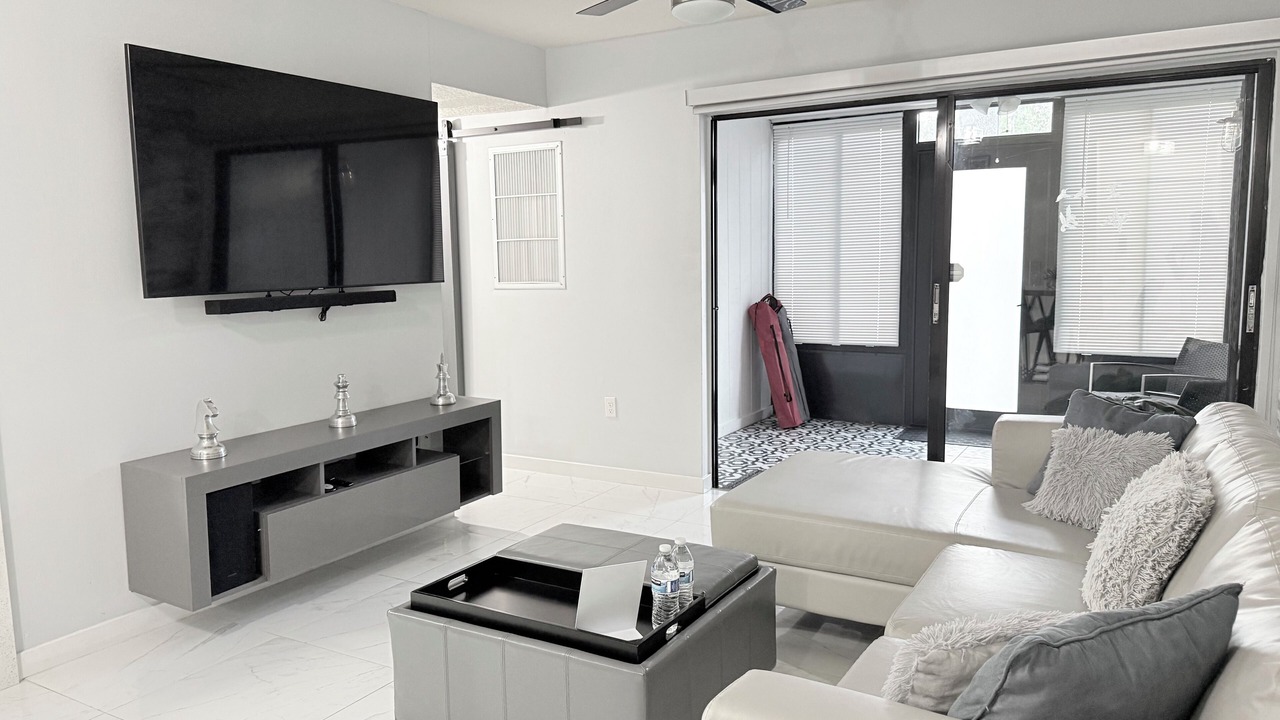 Photo of Livingroom in Ventura
