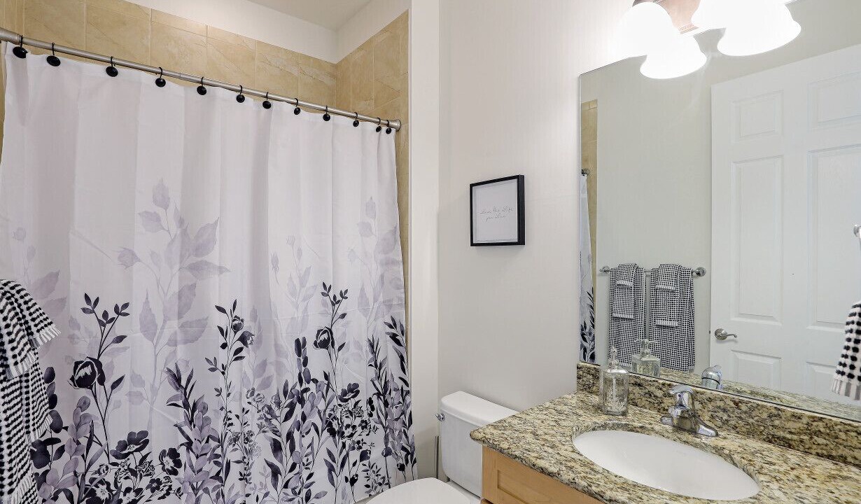 Photo of Bathroom in Ole