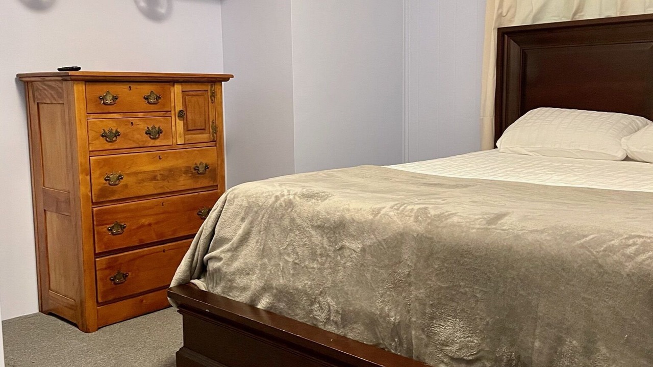Photo of Bedroom in Lake Secession