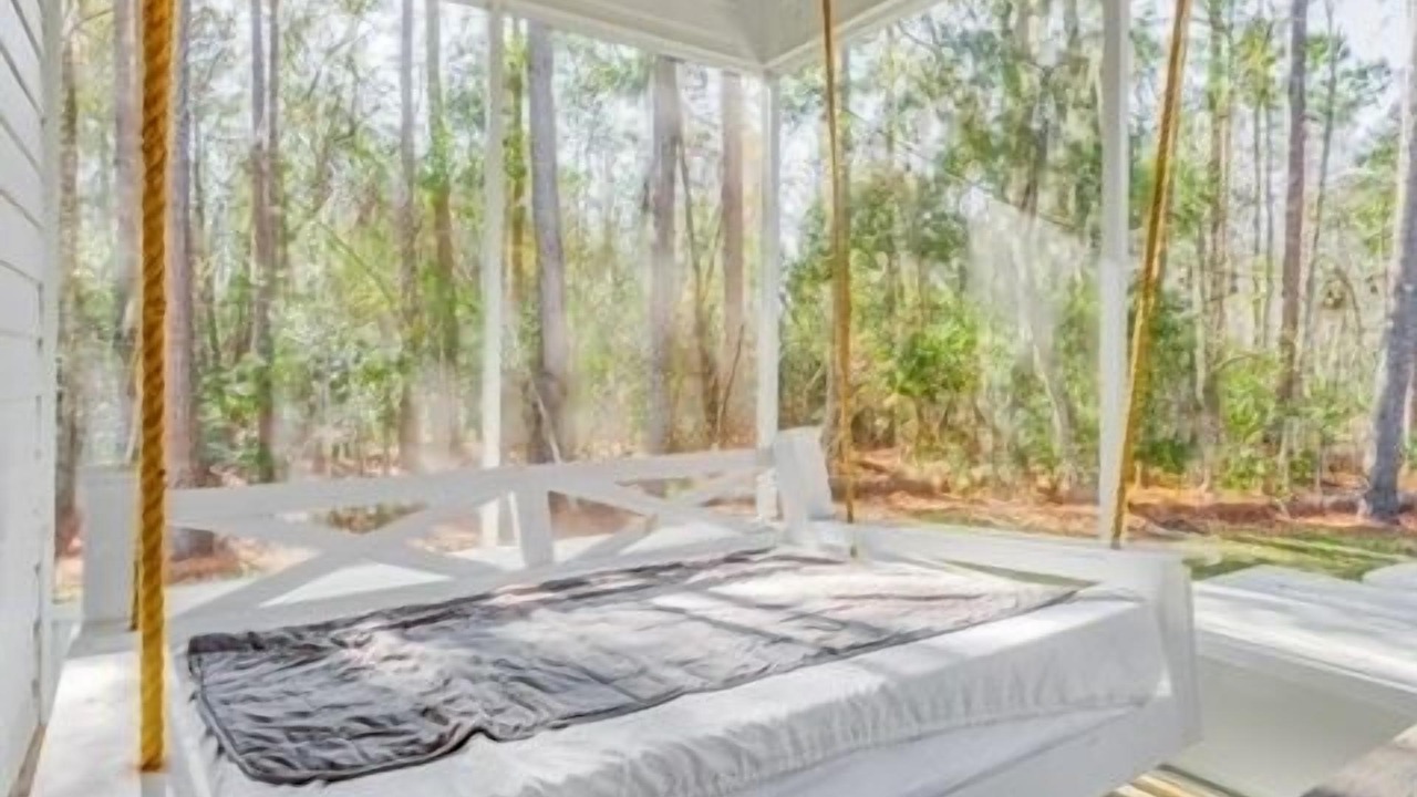 Photo of Bedroom in Midway