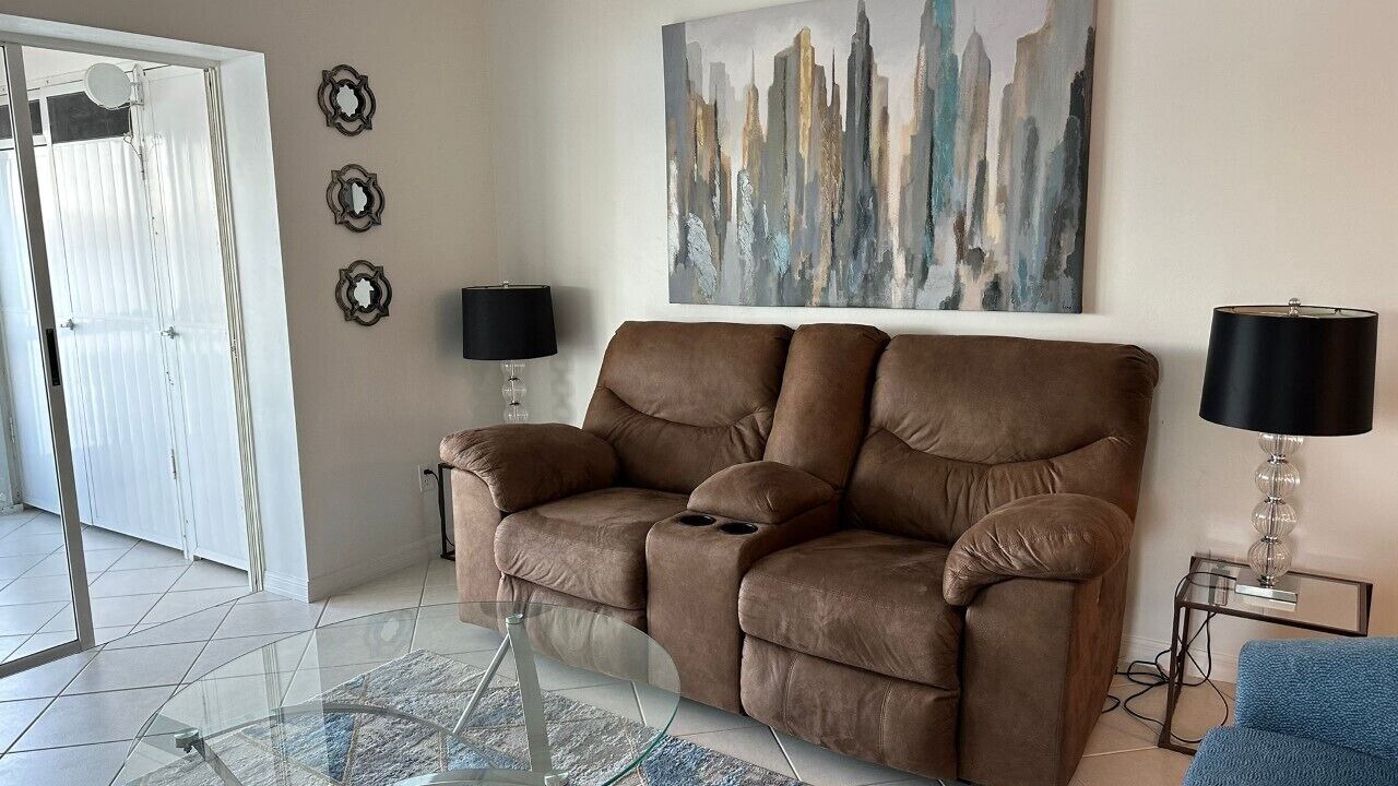Photo of Livingroom in Hammock Bay