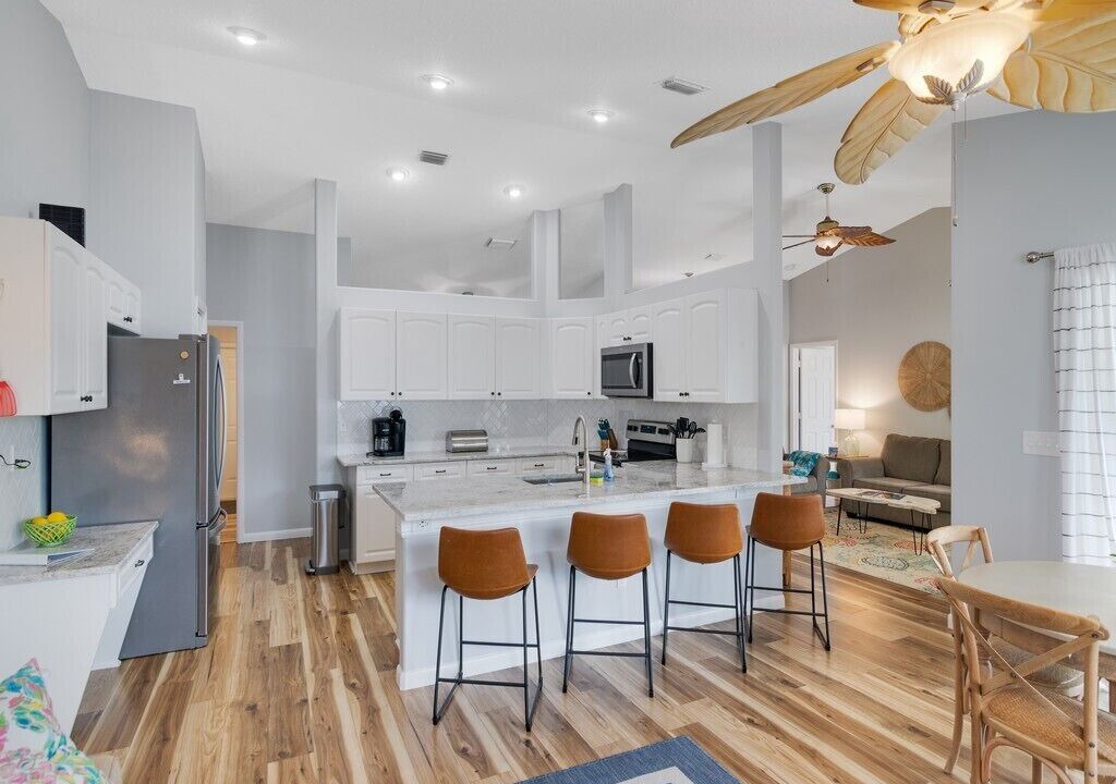 Photo of Kitchen in Sebastian Highlands