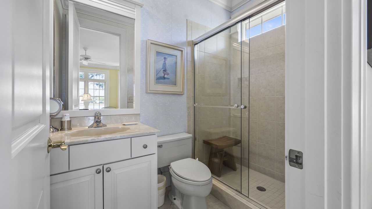 Photo of Bathroom in Debordieu Colony
