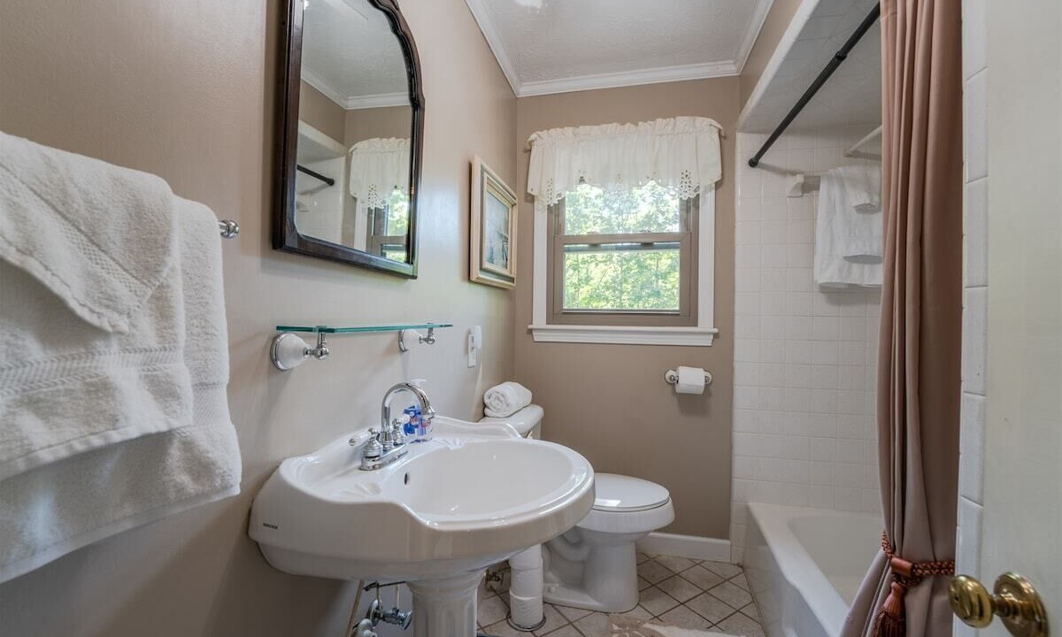 Photo of Bathroom in Penrose