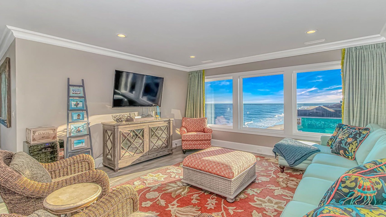 Photo of Livingroom in Inlet Harbour