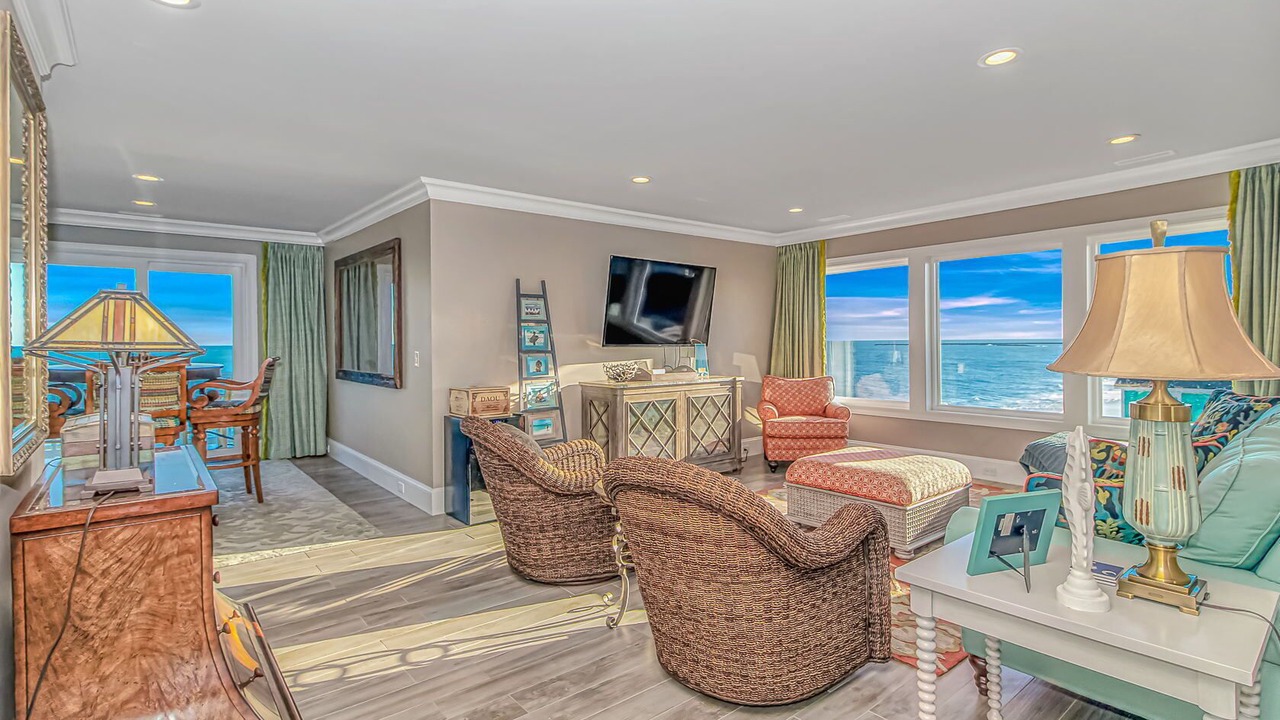 Photo of Livingroom in Inlet Harbour