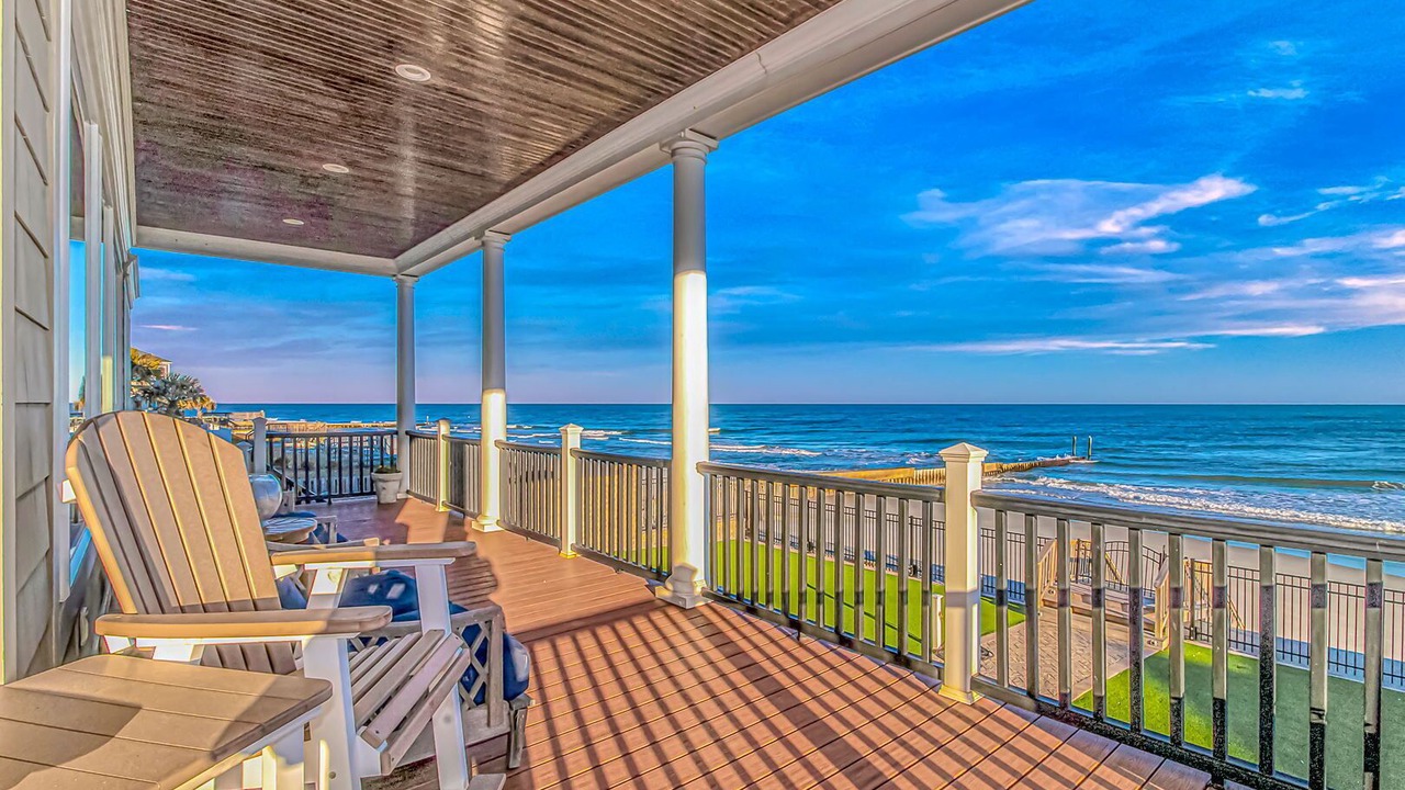 Photo of Patio Balcony in Inlet Harbour
