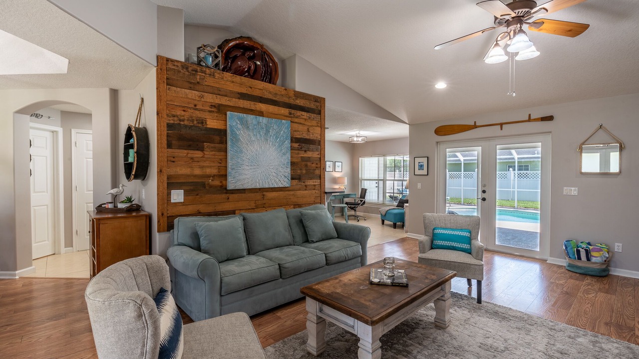 Photo of Livingroom in Vero Lake Estates