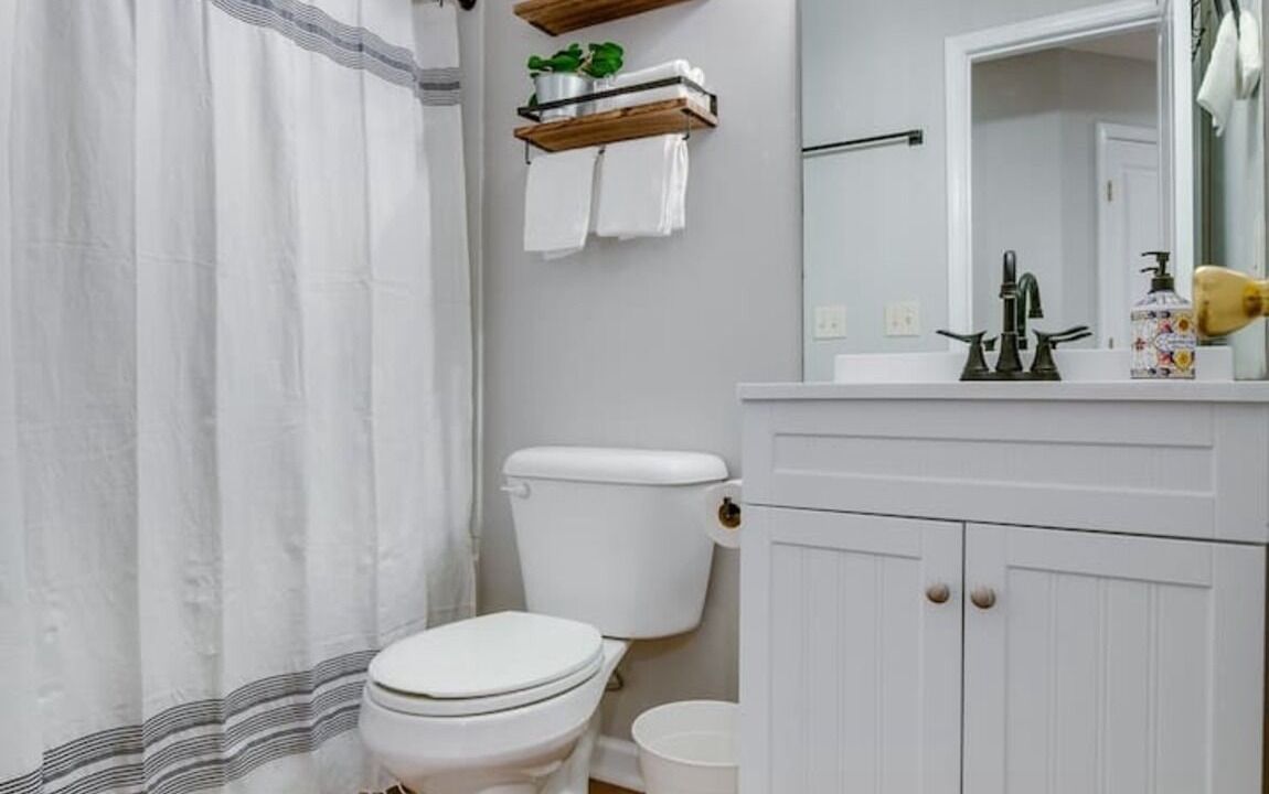 Photo of Bathroom in Hinesville