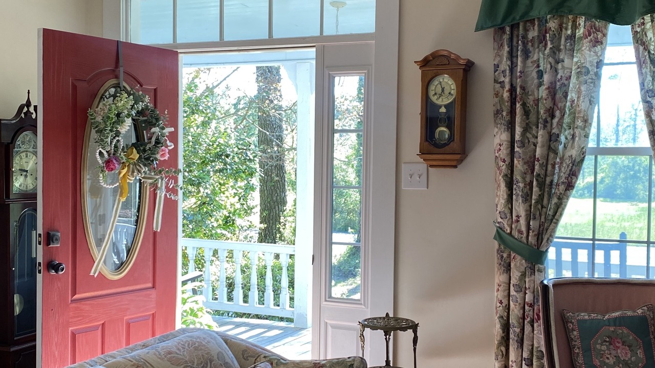 Photo of Livingroom in Ruffin