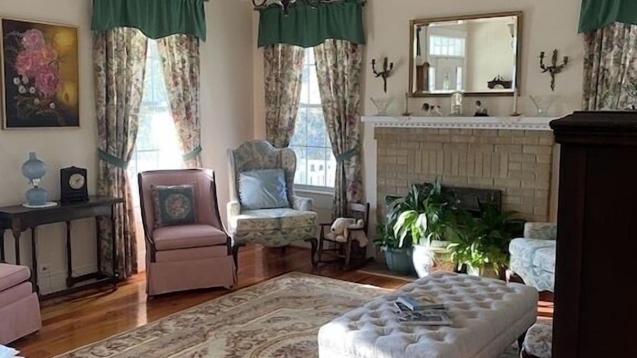 Photo of Livingroom in Ruffin