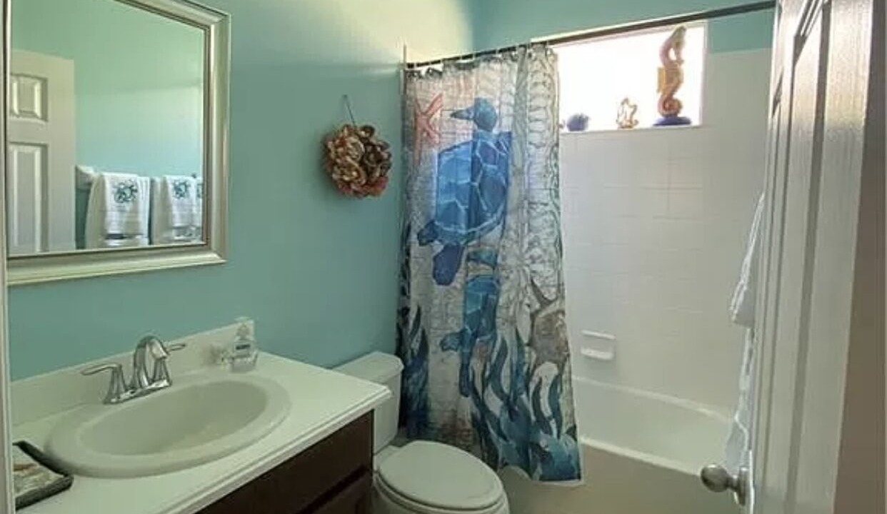 Photo of Bathroom in Trafalgar