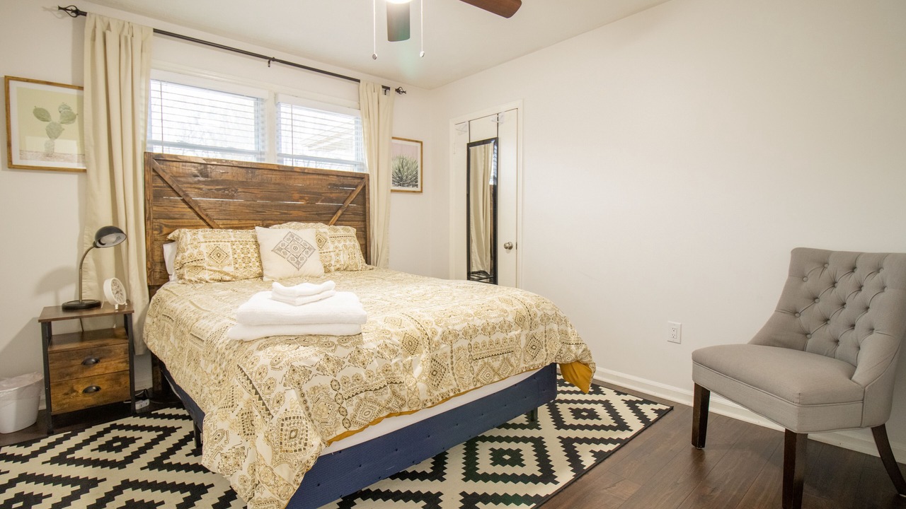 Photo of Bedroom in Taylors