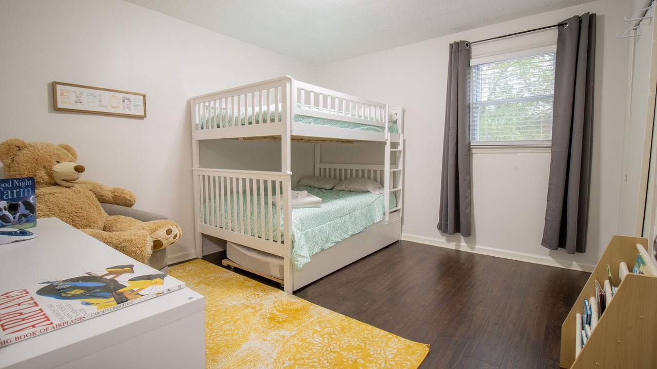 Photo of Bedroom in Taylors