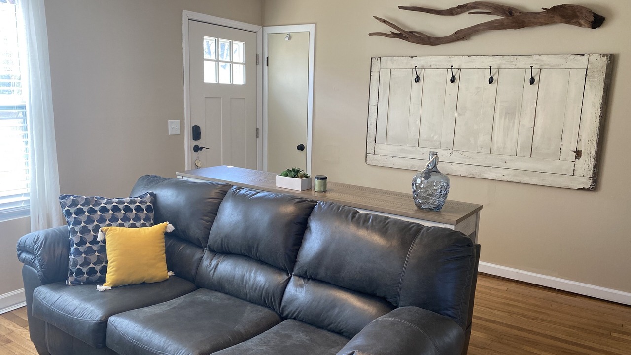Photo of Livingroom in Kingsport