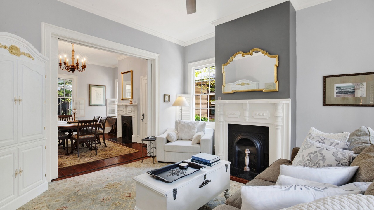 Photo of Livingroom in Savannah Victorian District