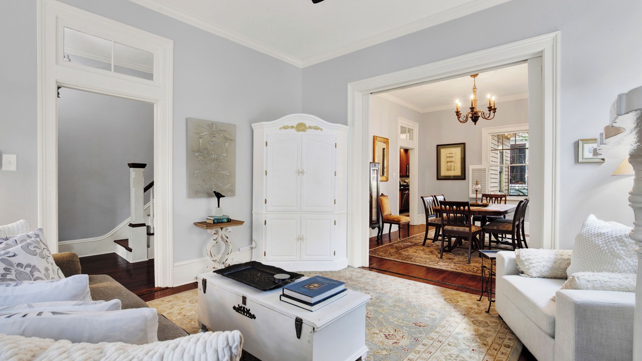 Photo of Livingroom in Savannah Victorian District