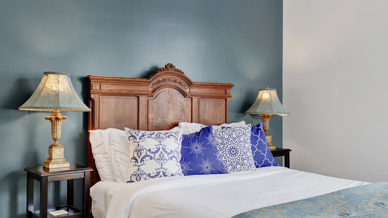 Photo of Bedroom in Savannah Victorian District