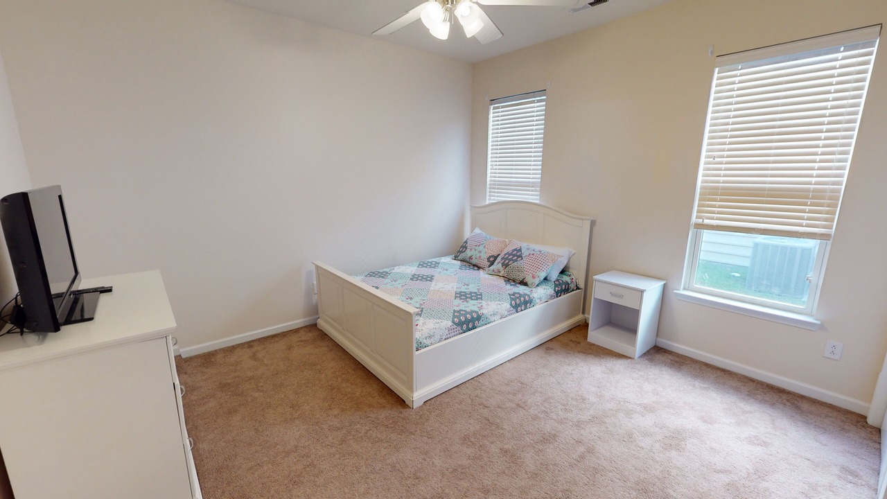 Photo of Bedroom in Summerville