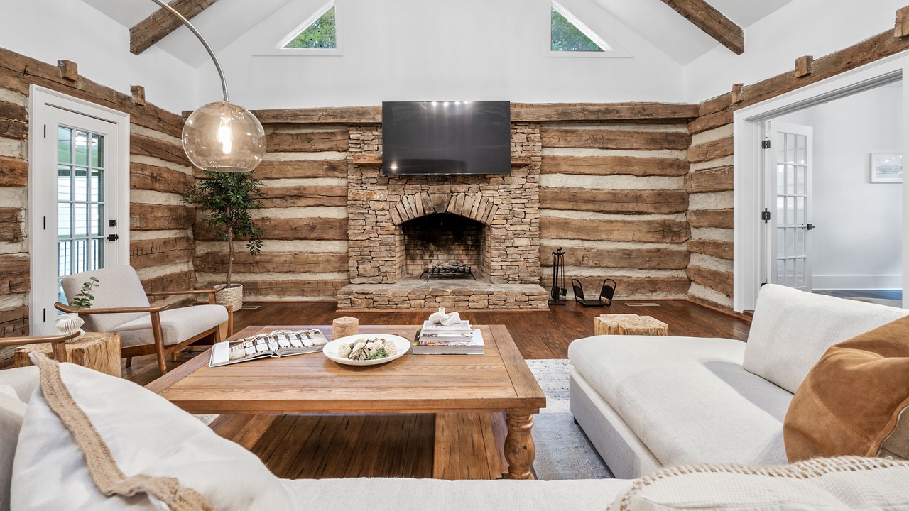 Photo of Livingroom in Jackson County