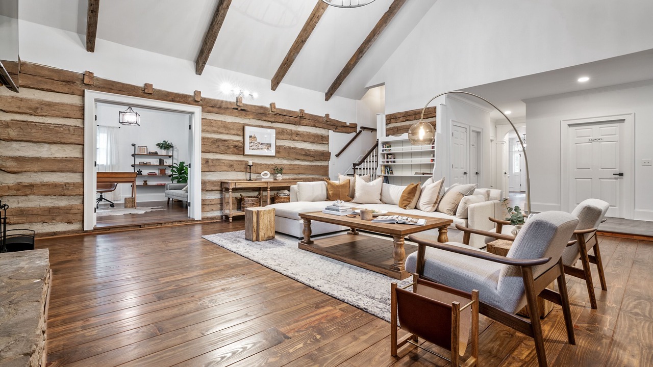 Photo of Livingroom in Jackson County