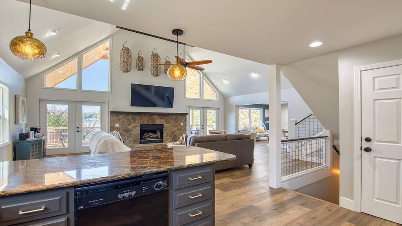 Photo of Bedroom in Hayesville