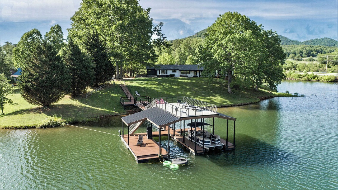 Photo of Others in Hiawassee