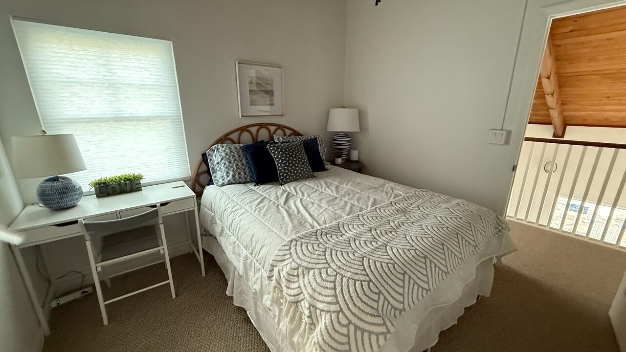 Photo of Bedroom in Shore Acres