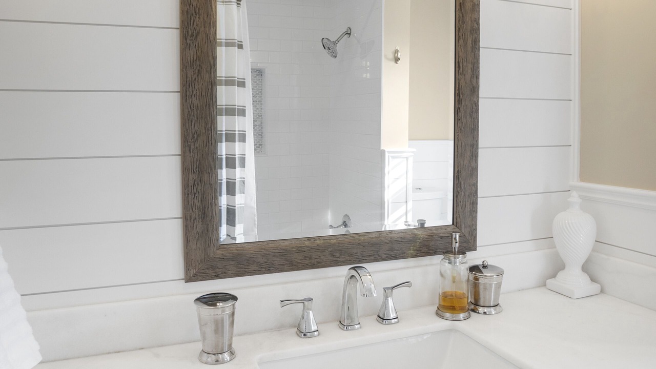 Photo of Bathroom in Kings Lake