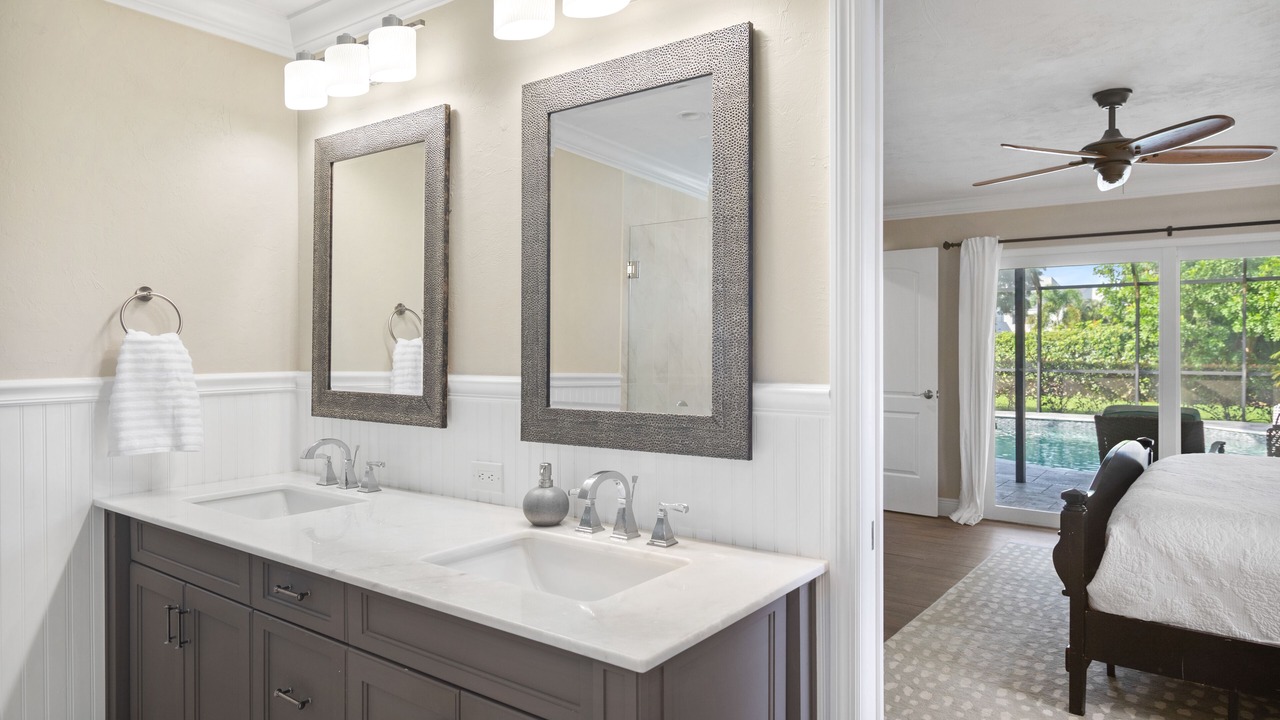 Photo of Bathroom in Kings Lake