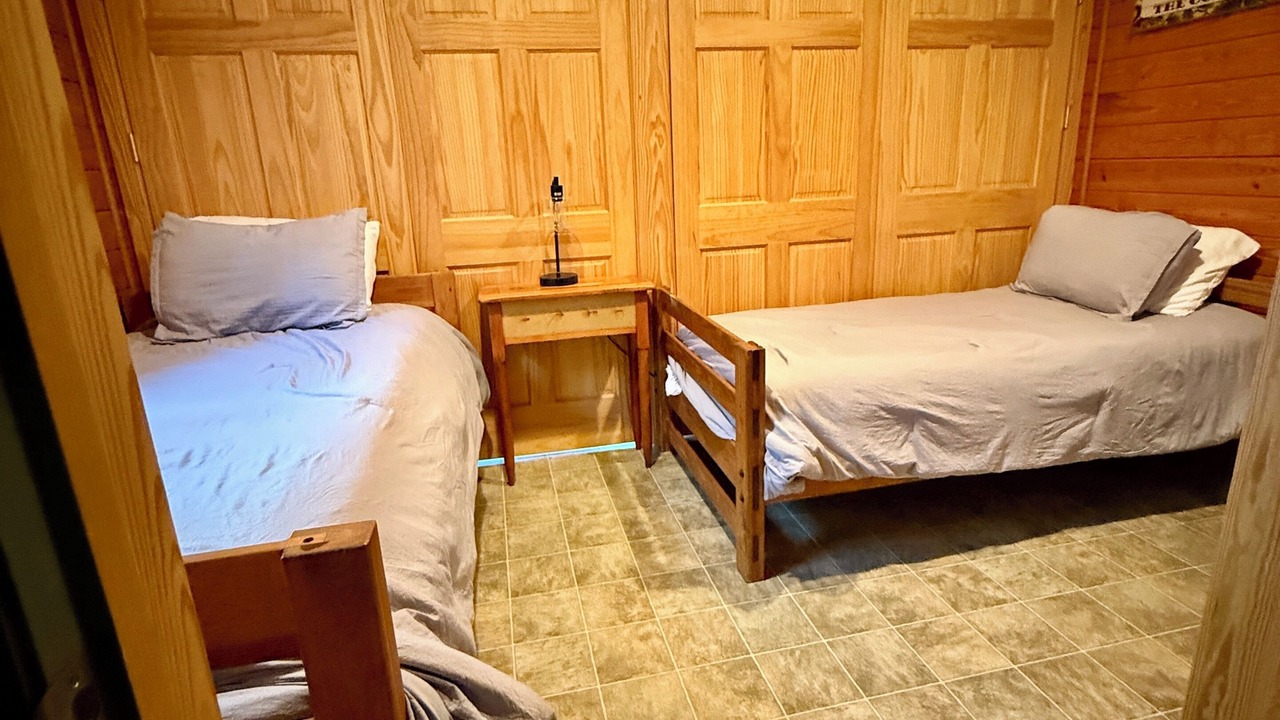 Photo of Bedroom in Appling County
