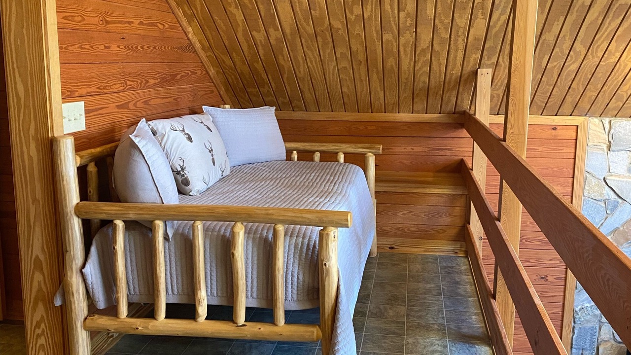 Photo of Bedroom in Appling County