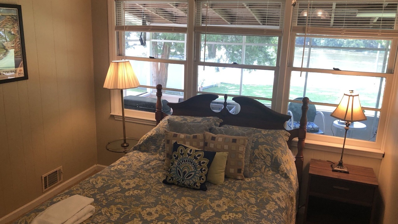 Photo of Bedroom in Saluda