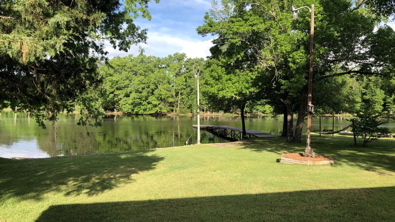 Photo of Others in Saluda